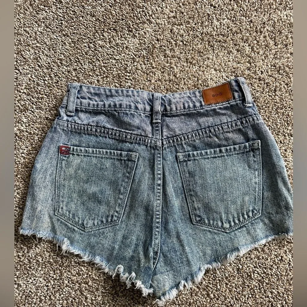 BDG Denim Shorts Women's High Waisted Frayed‎ Hem Acid Wash Blue Distressed